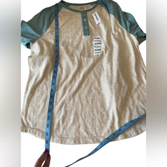 Old Navy Soft-Washed Color-Blocked Henley Shirt Size M Long Sleeve NWT neutral - Picture 7 of 14